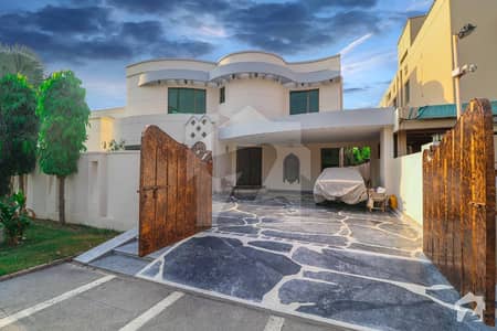 Slightly Used Fully Renovated 1 Kanal Bungalow For Sale Near Park Slightly Used Fully Renovated 1 Kanal Bungalow For Sale Near Park