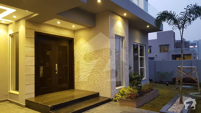 One Kanal Luxury Bungalow For Sale Near Park Commercial Owner Needy