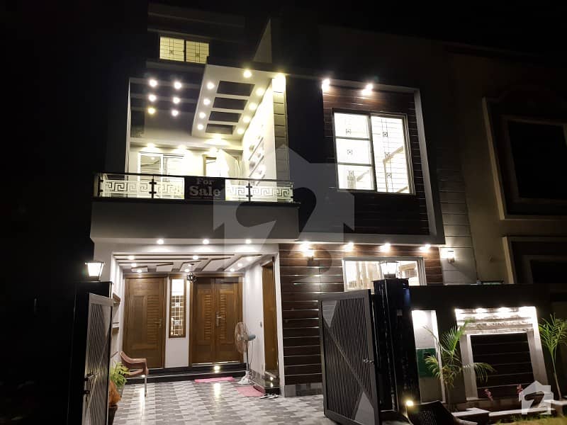 Luxurious 5 Marla Brand New Vip House For Sale In Bahria Town Lahore