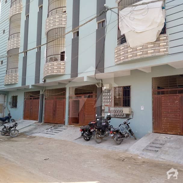 شمسی سوسائٹی شاہ فیصل ٹاؤن کراچی میں 3 کمروں کا 4 مرلہ فلیٹ 55 لاکھ میں برائے فروخت۔