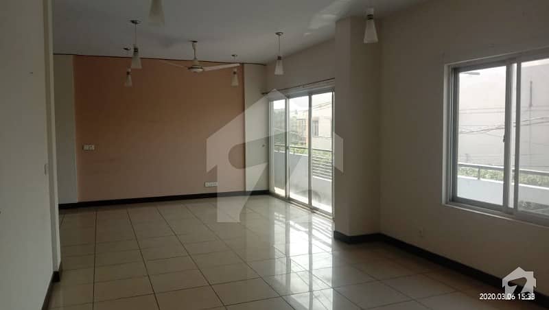 200 Yards Full Floor Apartment For Rent In Dha Phase 6 On 1st Floor, Servant Room And Lift In Reasonable Price