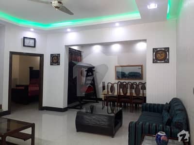 تیمور چوک گجرات میں 7 کمروں کا 8 مرلہ مکان 1.4 کروڑ میں برائے فروخت۔