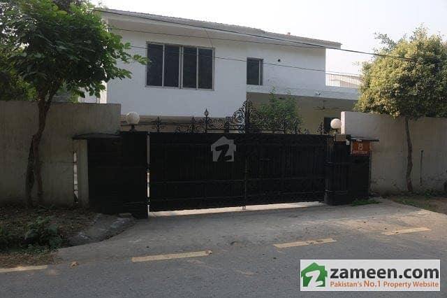 Chohan offer 2 kanal house for Rent in Cant