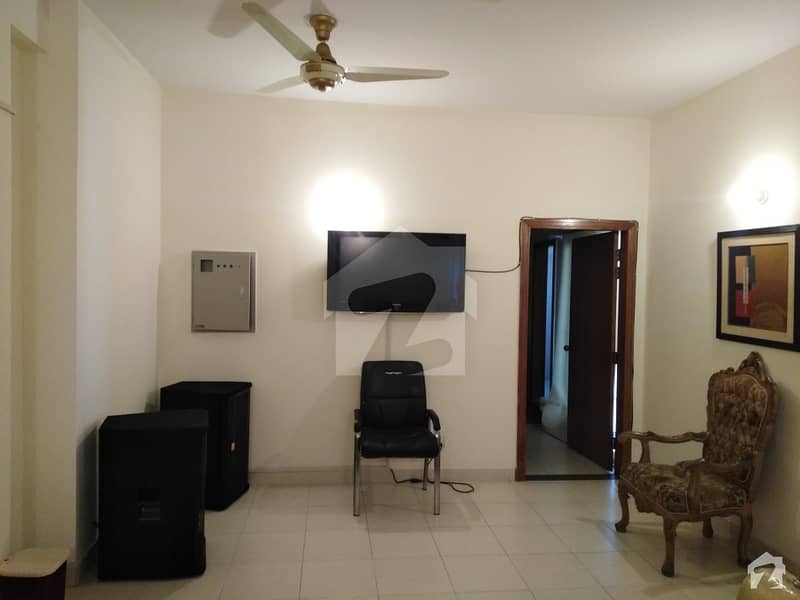 450 Square Feet Flat For Sale
