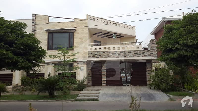 Luxury West Open 800 Sq Yard Double Storey Bungalow For Sale