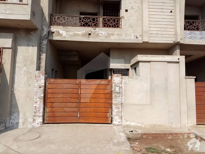 الرزاق رائلز ہاؤسنگ سکیم ساہیوال میں 3 کمروں کا 4 مرلہ مکان 63 لاکھ میں برائے فروخت۔