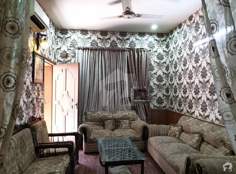 جوہر ٹاؤن فیز 1 جوہر ٹاؤن لاہور میں 3 کمروں کا 5 مرلہ مکان 1.2 کروڑ میں برائے فروخت۔