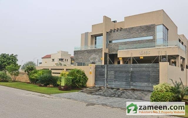1 Kanal Stylish Furnished house For Rent in Phase 6 DHA