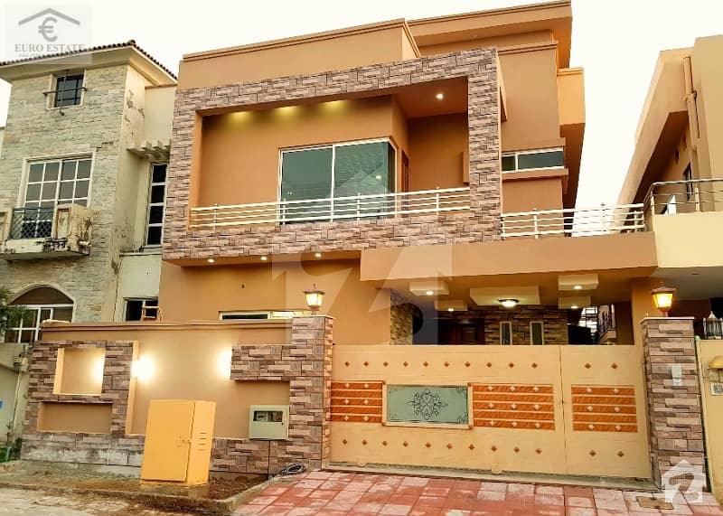 10 Marla Amazing House For Sale In Bahria Town