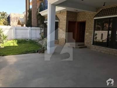 ایف ۔ 11/1 ایف ۔ 11 اسلام آباد میں 6 کمروں کا 1 کنال مکان 8.1 کروڑ میں برائے فروخت۔ ایف ۔ 11/1 ایف ۔ 11 اسلام آباد میں 6 کمروں کا 1 کنال مکان 8.1 کروڑ میں برائے فروخت۔