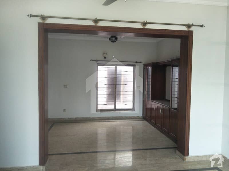 500 Sq Yd Upper Portion For Rent With Servant Quarter And Separate Gate