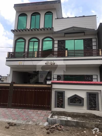 نیو سٹی فیز 2 نیو سٹی واہ میں 4 کمروں کا 5 مرلہ مکان 1.15 کروڑ میں برائے فروخت۔ نیو سٹی فیز 2 نیو سٹی واہ میں 4 کمروں کا 5 مرلہ مکان 1.15 کروڑ میں برائے فروخت۔
