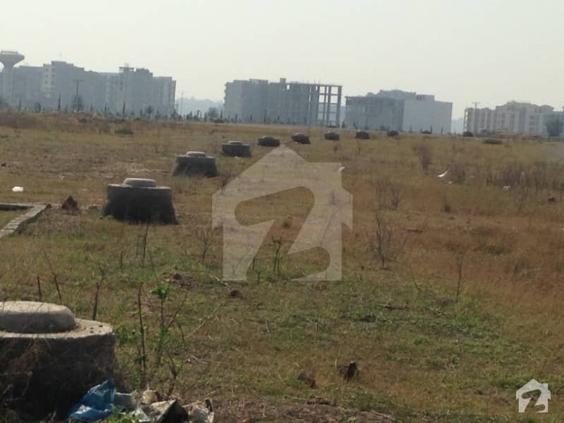6 Marla Commercial Plot For Sale  10 Lac Each Marla Near To Gulberg Business Square