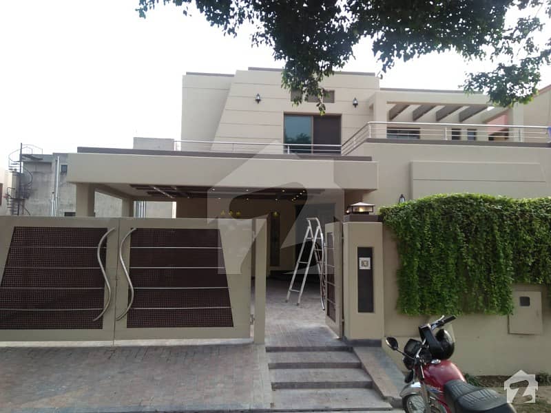 1 Kanal Slightly Used Corner Facing Park House Available For Rent In State Life Housing Phase 1