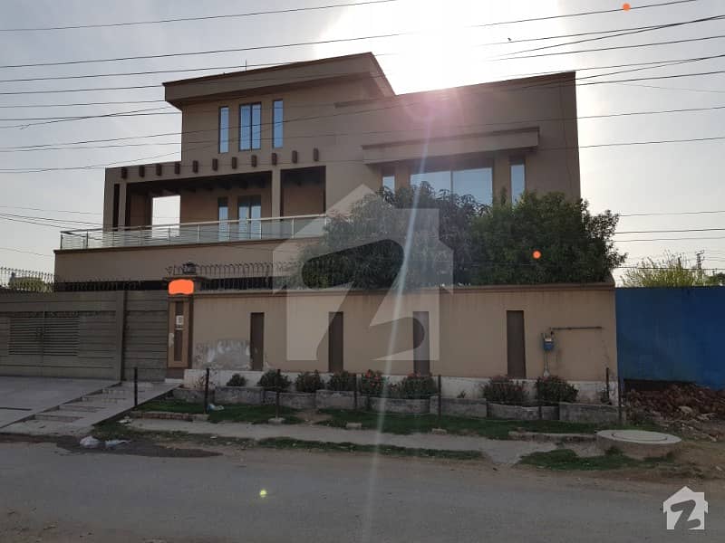 1 Kanal Owner Build House Near Euro Store Johar Town