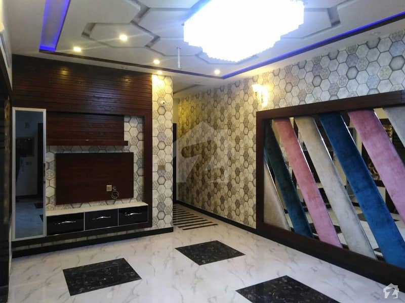 ڈی ایچ اے 11 رہبر لاہور میں 5 کمروں کا 10 مرلہ مکان 2.5 کروڑ میں برائے فروخت۔