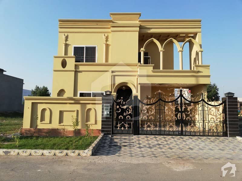 A Good Location Brand New House For Sale