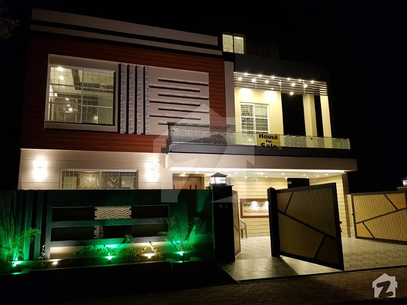 10  Marla Brand New House At Vip Location Of Bahria Town Lahore