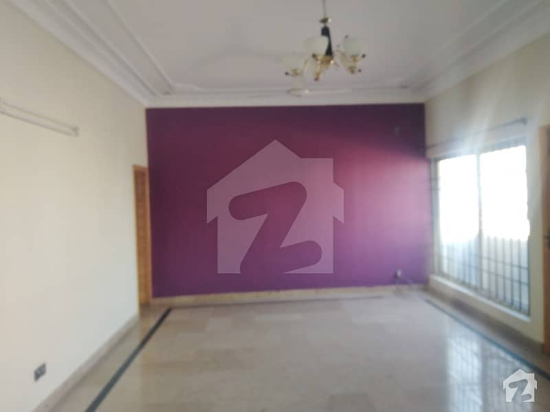 Beautiful House 14 Marla Upper Portion For Rent
