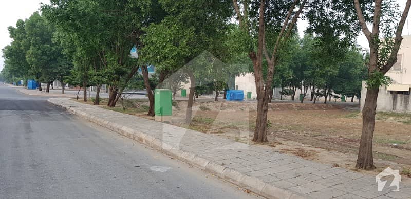 5 Marla Commercial Plot Available For Salle In Nisther Block Bahria Town Lahore