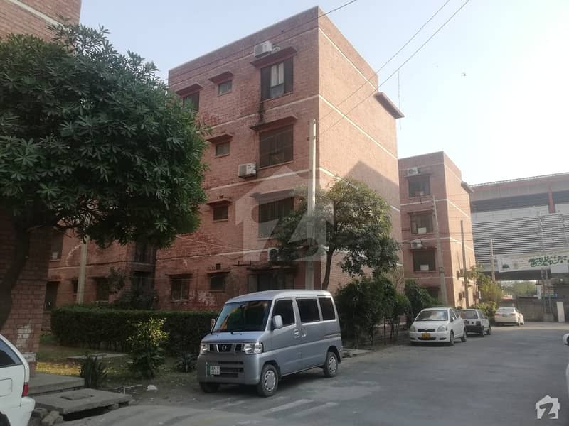 Flat For Sale In PHA Colony UET Lahore