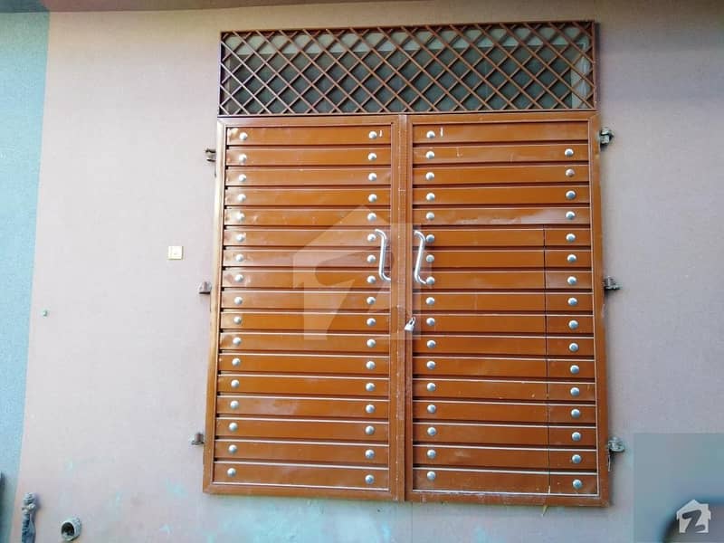 سواتی گیٹ پشاور میں 4 کمروں کا 2 مرلہ مکان 55 لاکھ میں برائے فروخت۔