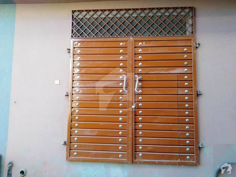 سواتی گیٹ پشاور میں 4 کمروں کا 2 مرلہ مکان 55 لاکھ میں برائے فروخت۔