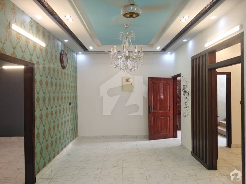 گلستانِِ جوہر ۔ بلاک اے 3 گلستانِ جوہر کراچی میں 3 کمروں کا 8 مرلہ زیریں پورشن 90 لاکھ میں برائے فروخت۔