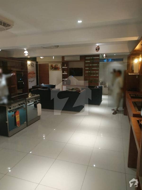 ڈی ایچ اے فیز 5 ڈی ایچ اے کراچی میں 1 کمرے کا 11 مرلہ دکان 6.5 کروڑ میں برائے فروخت۔