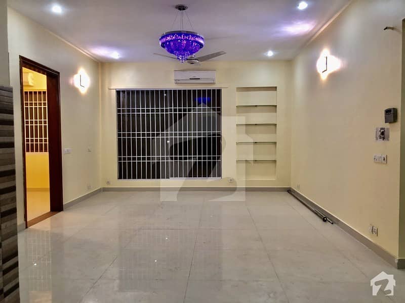 Upper Portion With 3 Bed Study Room For Rent