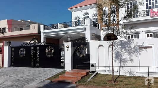 کورنگ ٹاؤن اسلام آباد میں 6 کمروں کا 1 کنال مکان 5 کروڑ میں برائے فروخت۔ کورنگ ٹاؤن اسلام آباد میں 6 کمروں کا 1 کنال مکان 5 کروڑ میں برائے فروخت۔