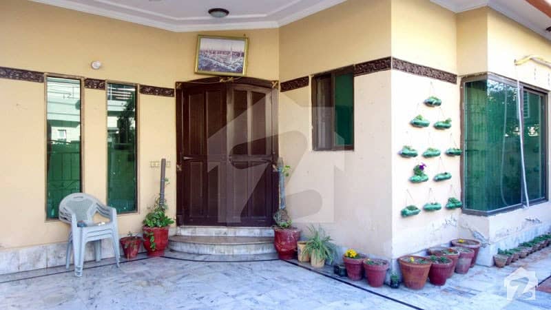 پنجاب کوآپریٹو ہاؤسنگ ۔ بلاک سی پنجاب کوآپریٹو ہاؤسنگ سوسائٹی لاہور میں 5 کمروں کا 10 مرلہ مکان 2 کروڑ میں برائے فروخت۔