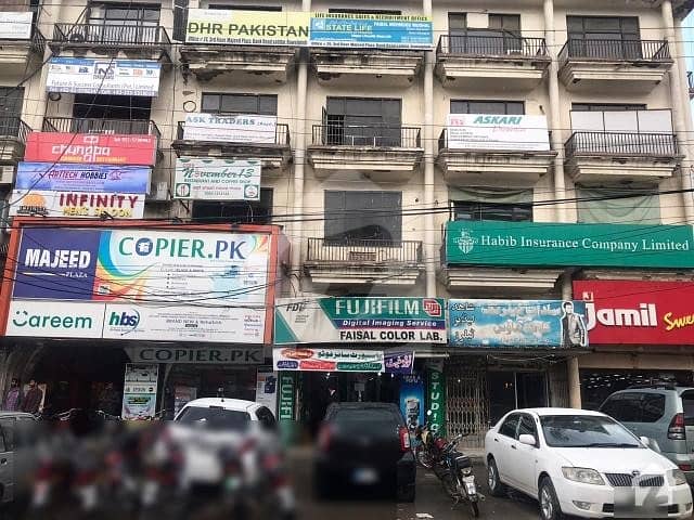 صدر راولپنڈی میں 5 مرلہ دکان 10.5 کروڑ میں برائے فروخت۔