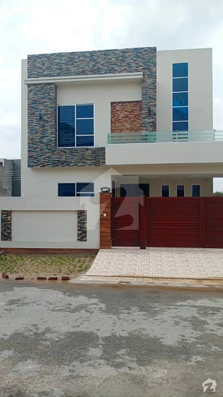 10 Marla Brand New House For Sale At Prime Location