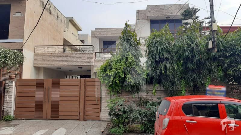 10 Marla Double Unit House For Sale In C Block Of Faisal Town Lahore