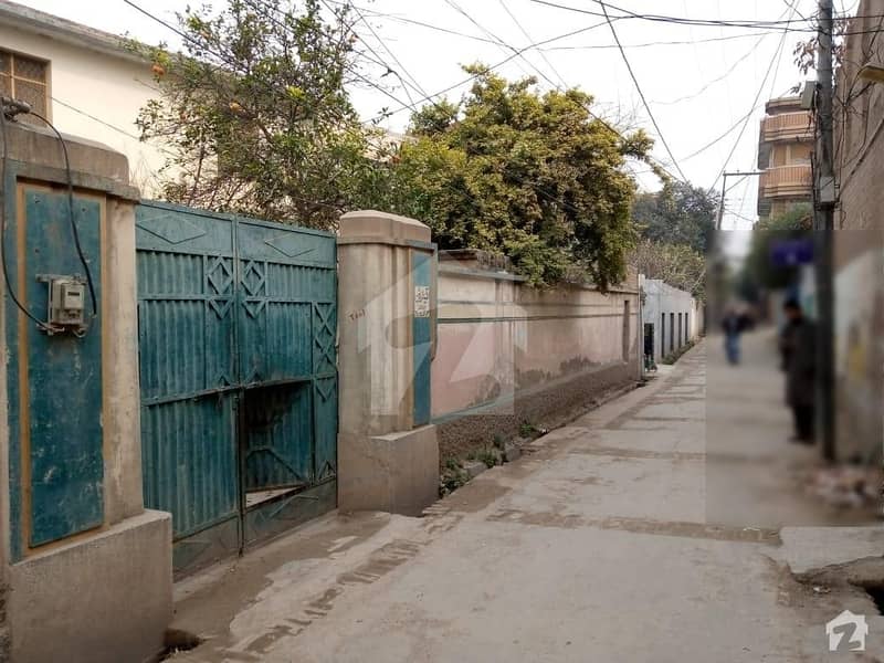 Good Location House Available For Sale Good Location House Available For Sale