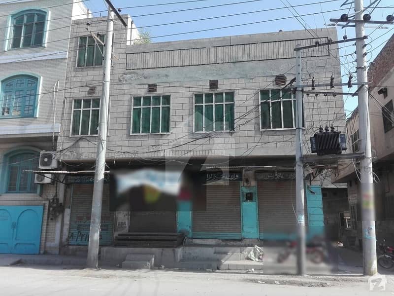 غلام محمد آباد فیصل آباد میں 3 مرلہ عمارت 2 کروڑ میں برائے فروخت۔