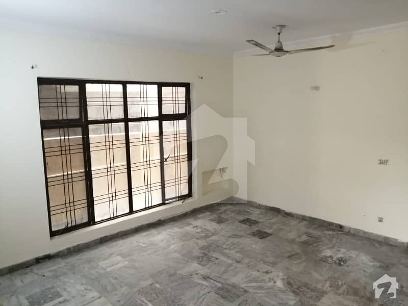 8 Years Old House For Sale In Q Block Johar Town