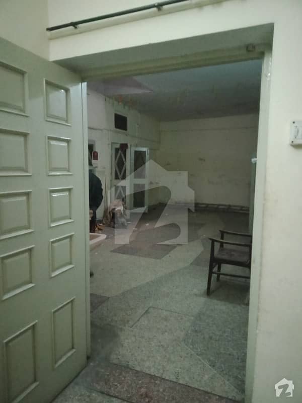 آریا محلہ راولپنڈی میں 6 کمروں کا 6 مرلہ مکان 1.4 کروڑ میں برائے فروخت۔