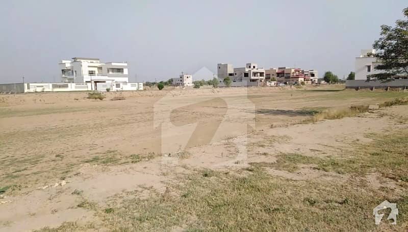 1 Kanal Plot Near To 150 Lda Structure Road Ready To Build Your Dream House