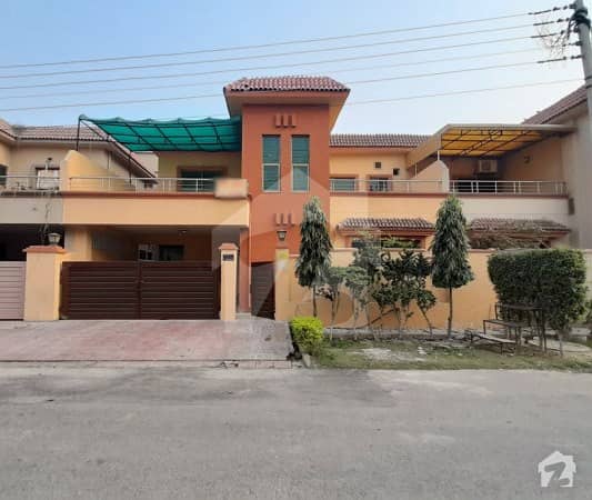 Near To Park - House For Sale In Army Officers Housing Scheme Askari 11 Lahore
