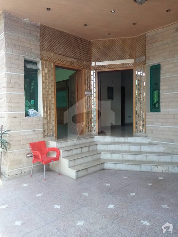 ڈی ایچ اے فیز 1 ڈیفنس (ڈی ایچ اے) لاہور میں 3 کمروں کا 10 مرلہ مکان 70 ہزار میں کرایہ پر دستیاب ہے۔