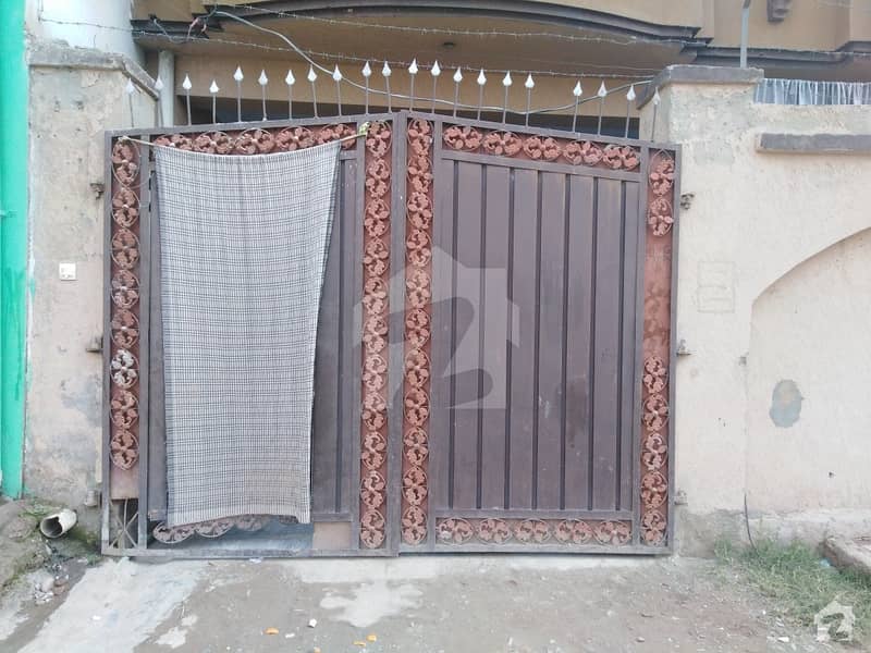 سرحد یونیورسٹی رِنگ روڈ پشاور میں 10 مرلہ مکان 1.6 کروڑ میں برائے فروخت۔