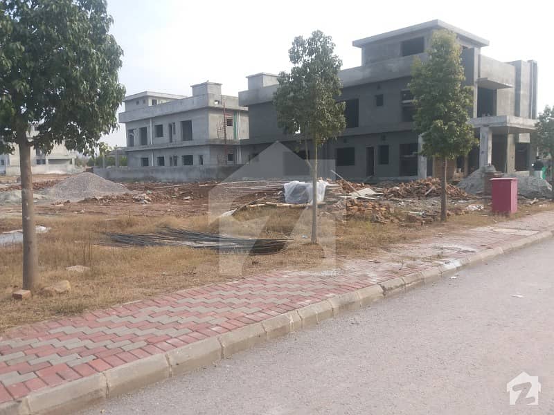 1 Kanal Residential Plot In Top Location Sector B17