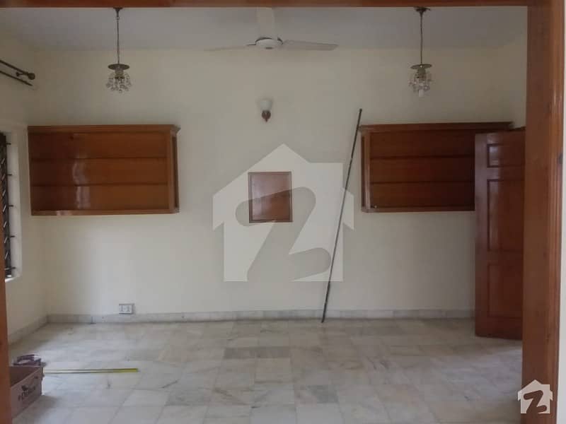 F11 Park Face 1 kanal House Independent New Ground Portion Situated on very Peacefull Location