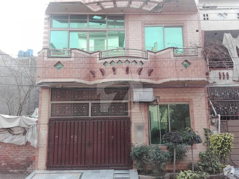 سبزہ زار سکیم ۔ بلاک جے سبزہ زار سکیم لاہور میں 3 کمروں کا 5 مرلہ مکان 42 ہزار میں کرایہ پر دستیاب ہے۔