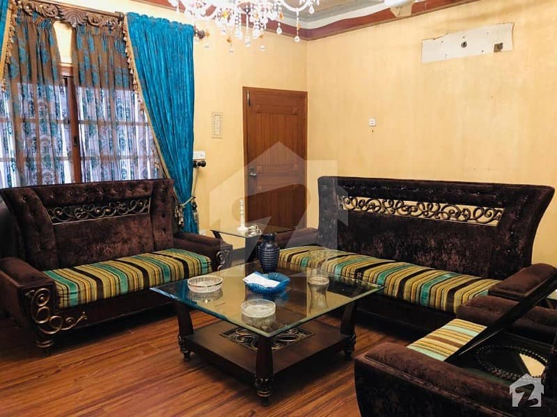 باتھ آئی لینڈ کراچی میں 4 کمروں کا 10 مرلہ مکان 6.25 کروڑ میں برائے فروخت۔