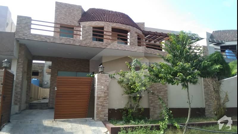 12 marla beautiful House available in PECHS near mumtaz city new airport Islamabad
