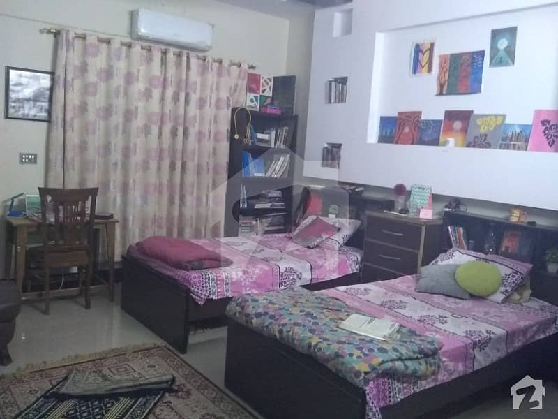 نارتھ ناظم آباد ۔ بلاک ایچ نارتھ ناظم آباد کراچی میں 3 کمروں کا 10 مرلہ بالائی پورشن 1.55 کروڑ میں برائے فروخت۔