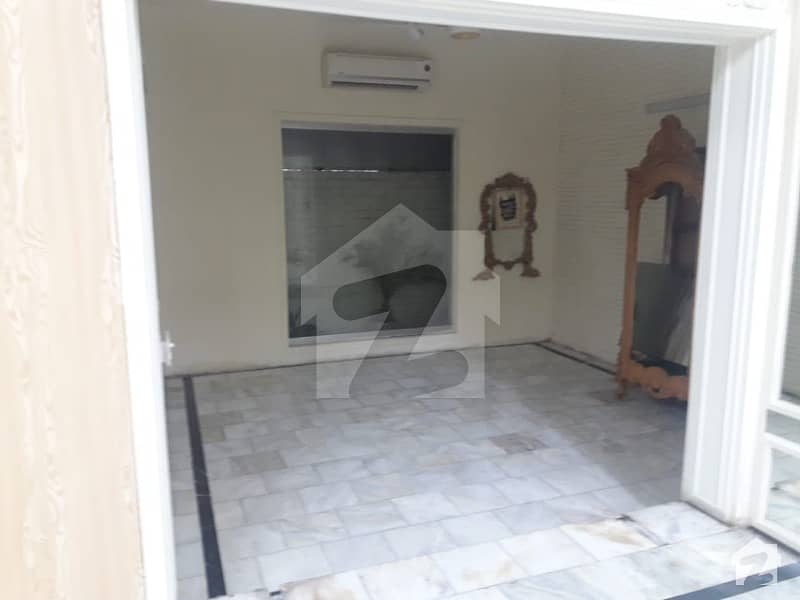 Muslims Town - 1 Kanal Double Storey House For Rent - Vip Location